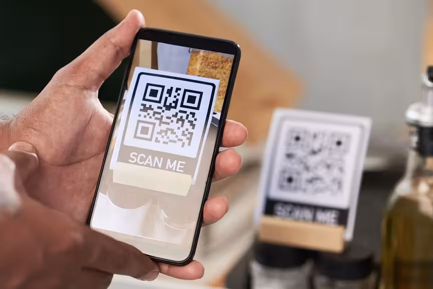 Cómo crear códigos QR dinámicos con analíticas: guía completa 2025